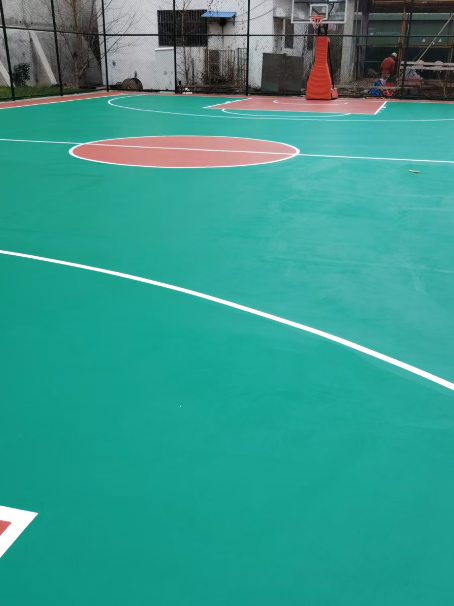 来安 球场长期使用易出现地面开裂